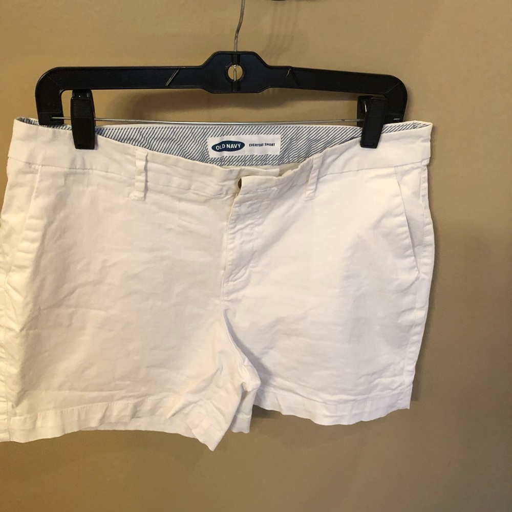 Old Navy White Shorts size 8